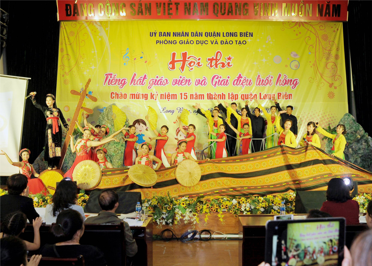 Hội thi Tiếng hát giáo viên - Giai điệu tuổi hồng năm học 2018-2019 (13).jpg